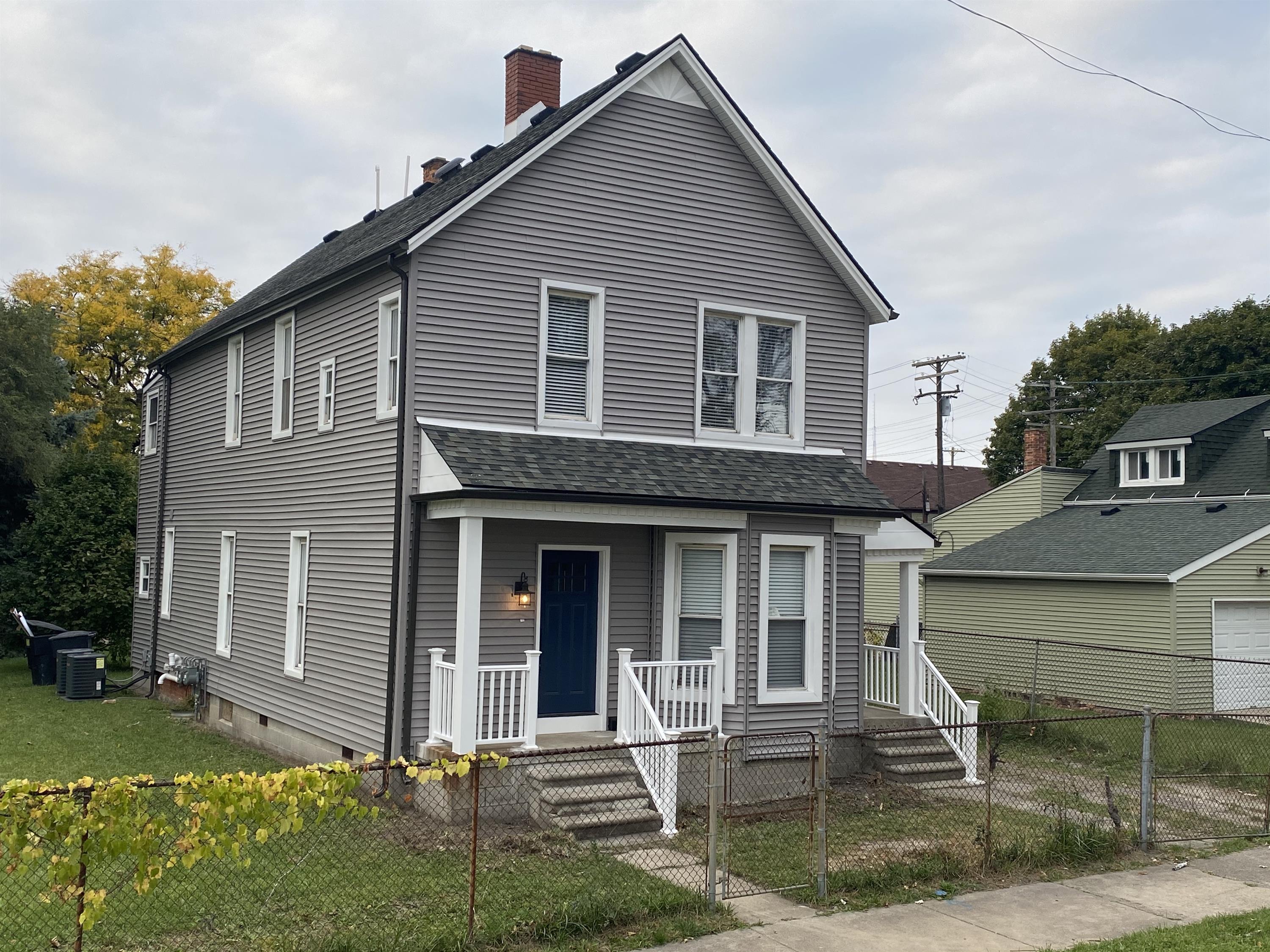 946 West Alexandrine Street